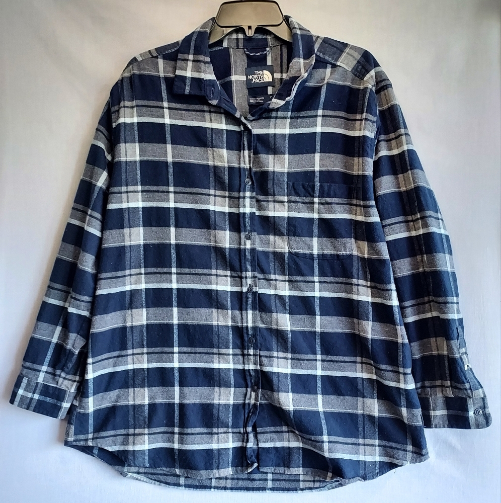 The North Face women's‎ shirt